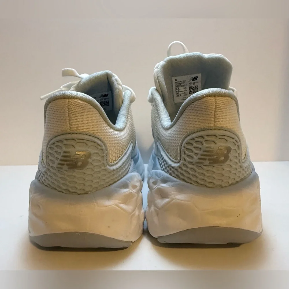 New Balance Women's Fresh Foam More V3 Running Shoes, Size 8.5 - Picture 5 of 8